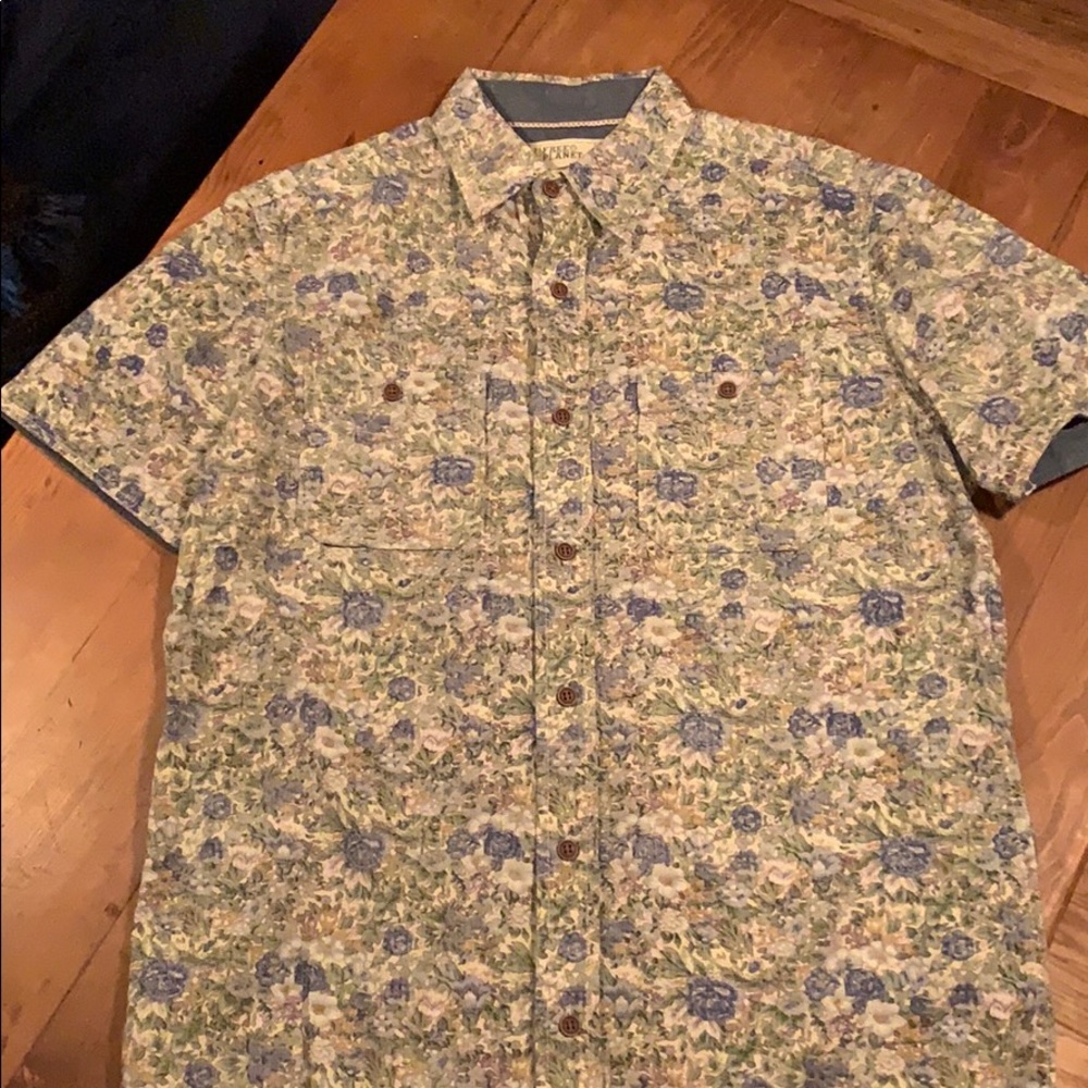 Free Planet Flower shirt